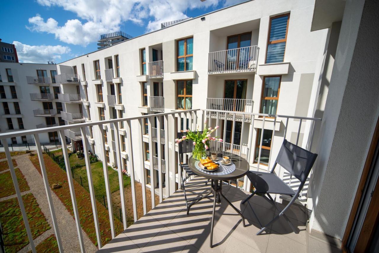 Maya'S Flats & Resorts 52 - Aura 40 กดัญสก์ ภายนอก รูปภาพ